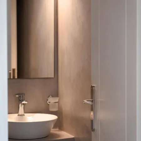 Aggelikoula בית הארחה