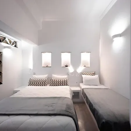 בית הארחה Aggelikoula