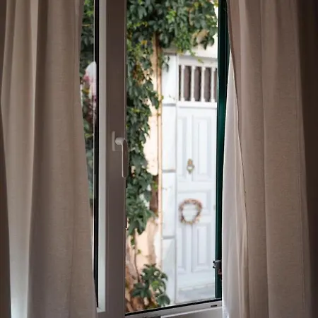 Aggelikoula Guest house *